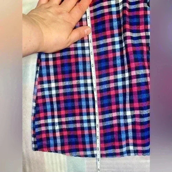 Plaid  style cotton/polyester fabric T-shirt. Great for spring 🌸 - Picture 3 of 6